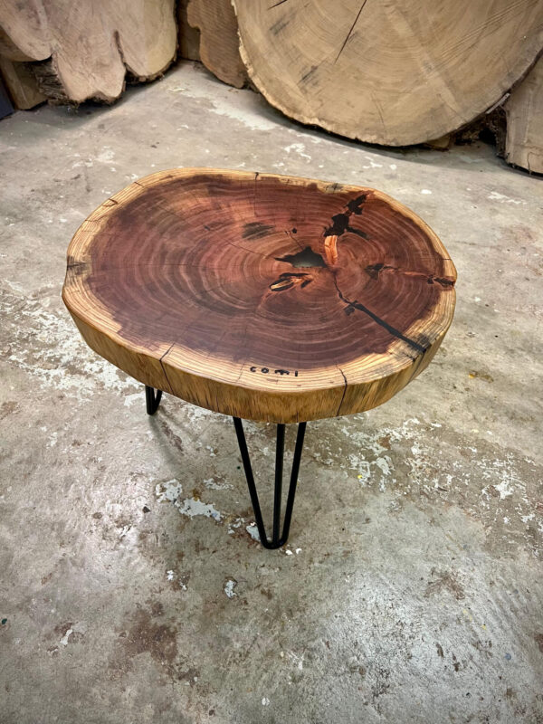 Coffee Table in Sequoia e Resina Epossidica trasparente satinata
